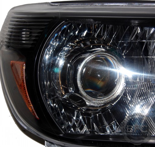 2015 Toyota Tacoma HID Projector D2S Headlight Package