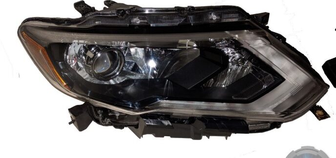 2018 Nissan Rogue HID Projector Headlights