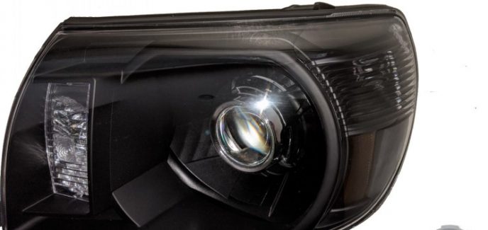 2005-2011 Toyota Tacoma Black & Chrome HID Projector Headlights